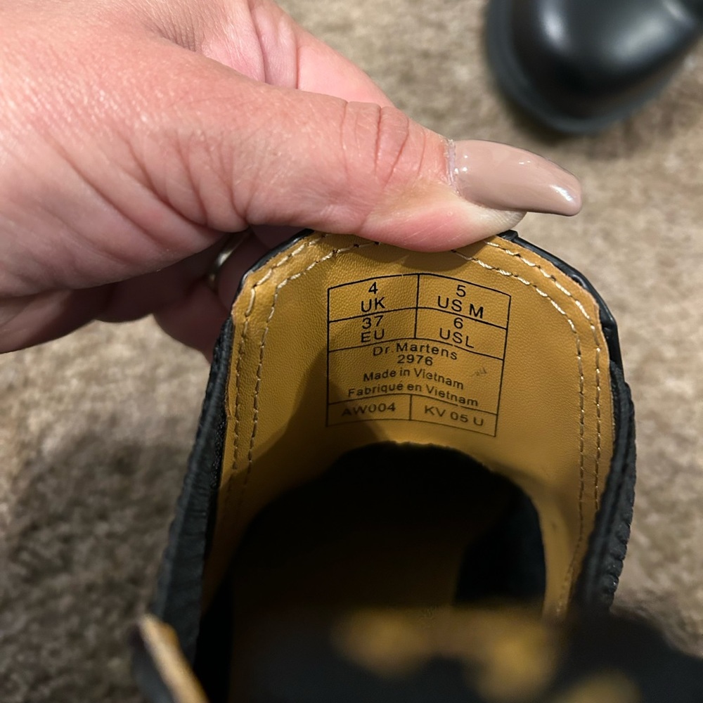 DR. MARTENS - Picture 5 of 5